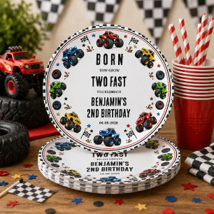 Zum Wachsen Geboren Zwei Schnelle Monster Trucks 2 Pappteller