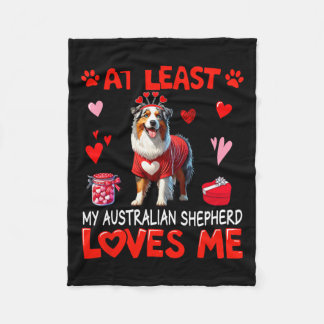 Zumindest mein australischer Schäferhund, der mich Fleecedecke