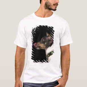 Zunge aus Schwarzweiss-Ratte Terrier heraus T-Shirt