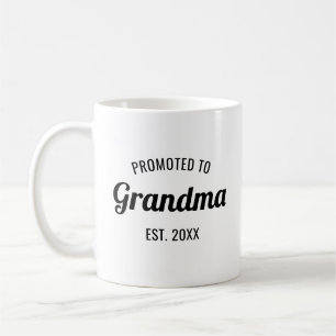 Zur Oma befördert Geschätztes Jahr Personalisiert Kaffeetasse