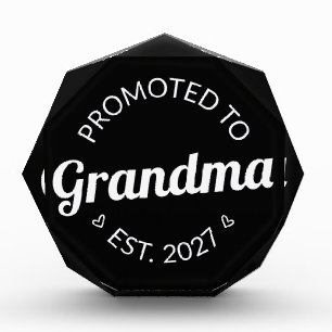 Zur Oma befördert Seit 2027 Neue Oma I Fotoblock
