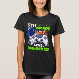 Zur Schule gehen, Stufe 5 freigeschaltet Gamer Jun T-Shirt