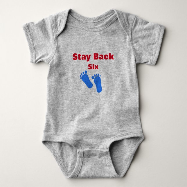 Zurück 6 Füße Niedlich Junge oder Mädchen bleibe Baby Strampler (Vorderseite)