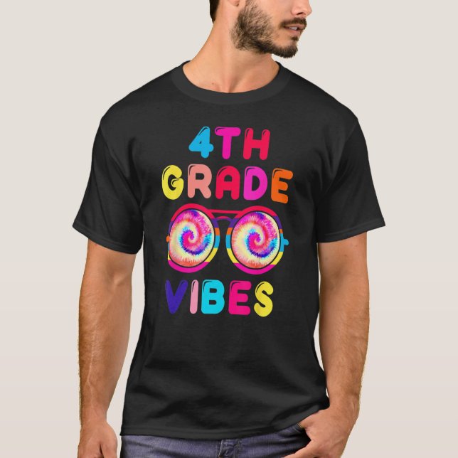 Zurück zur 4. Klasse Vibes Gefärbte Krawatte Sonne T-Shirt (Vorderseite)