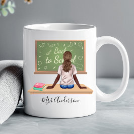 Zurück zur Chalkboard-Lehrerin Tasse Curly Blonde