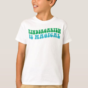 Zurück zur Schule Der Kindergarten ist magisch T-Shirt