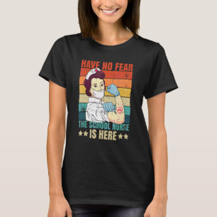 Zurück zur Schulkrankenschwester-Zitat für eine Sc T-Shirt