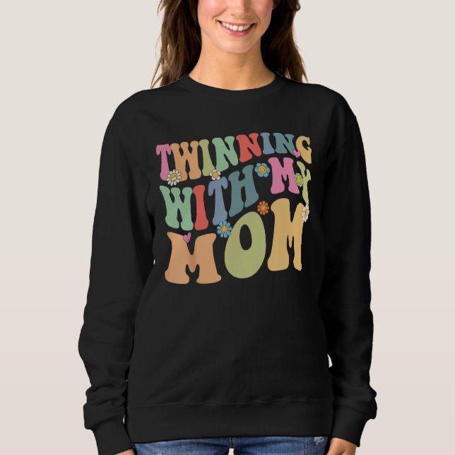 Zusammentreffen mit meiner Mama Retro-Twin-Day-Mam Sweatshirt (Vorderseite)