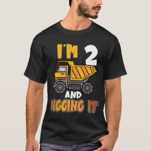 Zwei 2 Jahre alter Konstruktionsjunge zum 2. Gebur T-Shirt