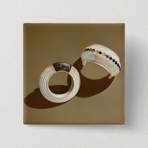 Zwei Armbänder, vom Grab von Tutankhamun Button