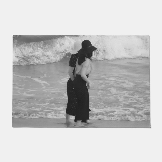 zwei, asiatisch, Mädchen, Strand, Wasser, Wellen,  Fußmatte (Vorderseite)