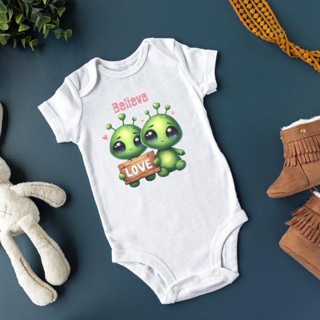 zwei Außerirdischen Liebe UFO Glaube an die Scifi- Baby Strampler (Von Creator hochgeladen)