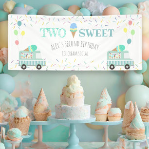 Zwei Banner zum Geburtstag von Süßeis
