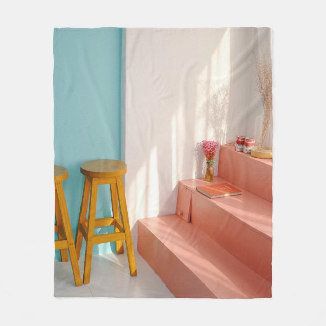 Zwei Bar aus gelbem Holz Fleecedecke (Vorderseite)