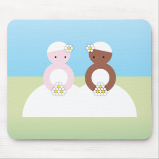 Zwei Bräute ein Kaukasier Mousepad