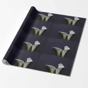 Zwei Calla-Lilien auf schwarz Geschenkpapier