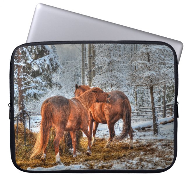 Zwei Dun Kastanienpferde Bitter Equine Foto Laptopschutzhülle (Vorderseite)