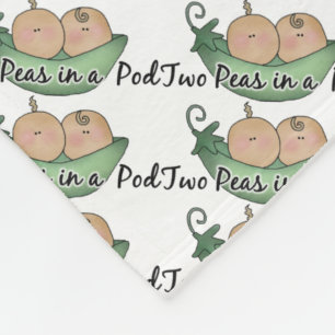 Zwei Erbsen in einer duftenden Babydecke Fleecedecke