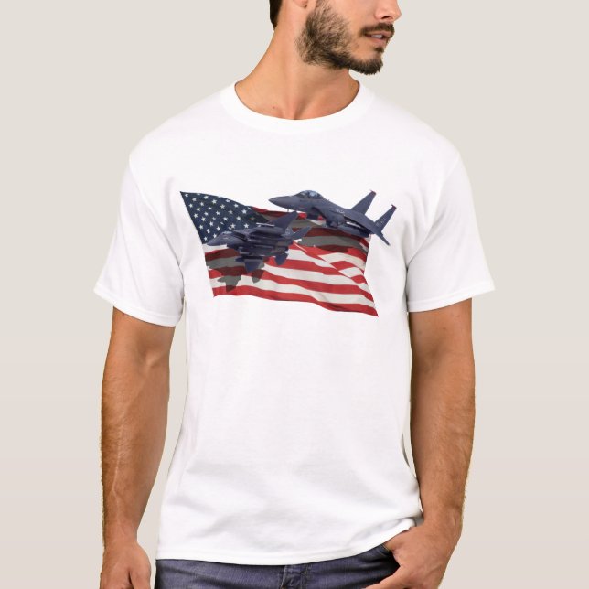 Zwei F-15E Streik Eagles T-Shirt (Vorderseite)