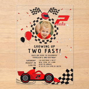 Zwei Fast-2. Geburtstagskinder Niedlich Red Racing Acryleinladungen