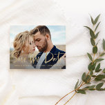 Zwei Fotos | Imitate Gold Moderne Schrift Save the Ankündigungspostkarte<br><div class="desc">Diese skurrile und elegante Save the Date Postkarte bietet zwei Ihrer beliebtesten persönlichen Fotos,  mit trendigen Imitaten goldfarbene handgeschriebene Schrift. Auf der Rückseite befindet sich ein zweites Foto mit einem durchsichtigen Overlay,  und weitere Details und Informationen zur Hochzeit. Ein schlichtes und modernes Design,  das perfekt zu Ihrem Stil passt!</div>