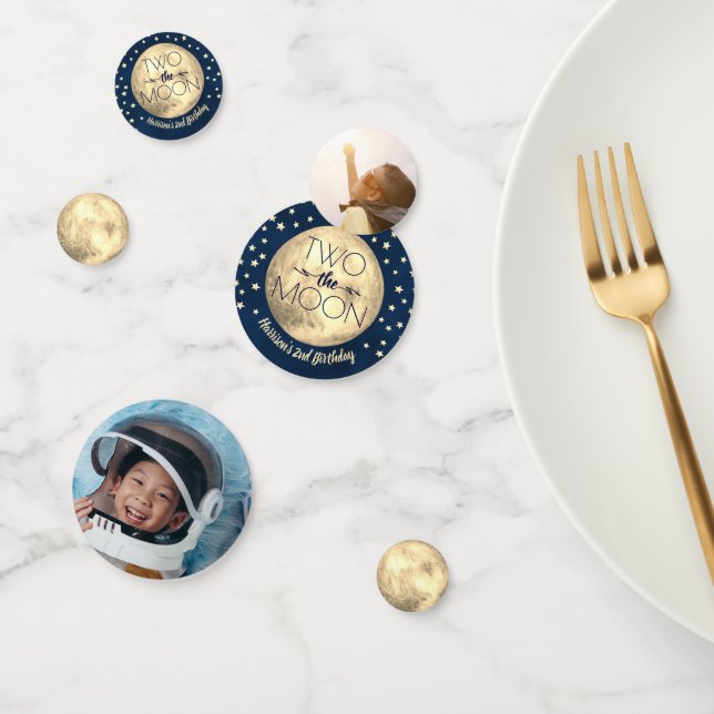 Zwei Fotos zum 2. Geburtstag des Party Konfetti (Gruppe)