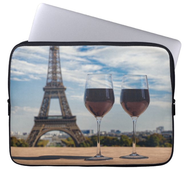 Zwei Glas Wein mit Eiffelturm Laptopschutzhülle (Vorderseite)