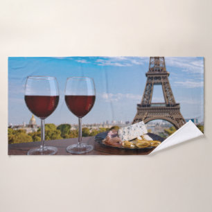 Zwei Gläser Wein im Café von Paris Badehandtuch