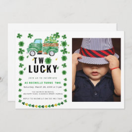 Zwei glückliche Kleeblatt Geburtstagsparty Einladu Einladung