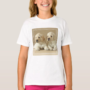 Zwei Golden Labrador Welpen T-Shirt