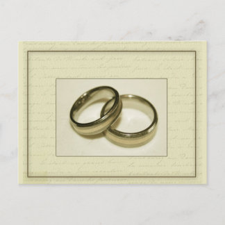 Zwei goldene Hochzeitsringe Postkarte