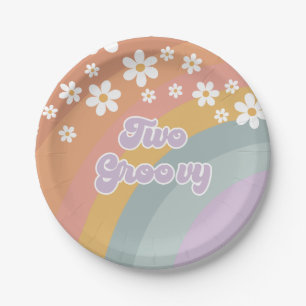 Zwei groovy retro Regenbogen Pappteller