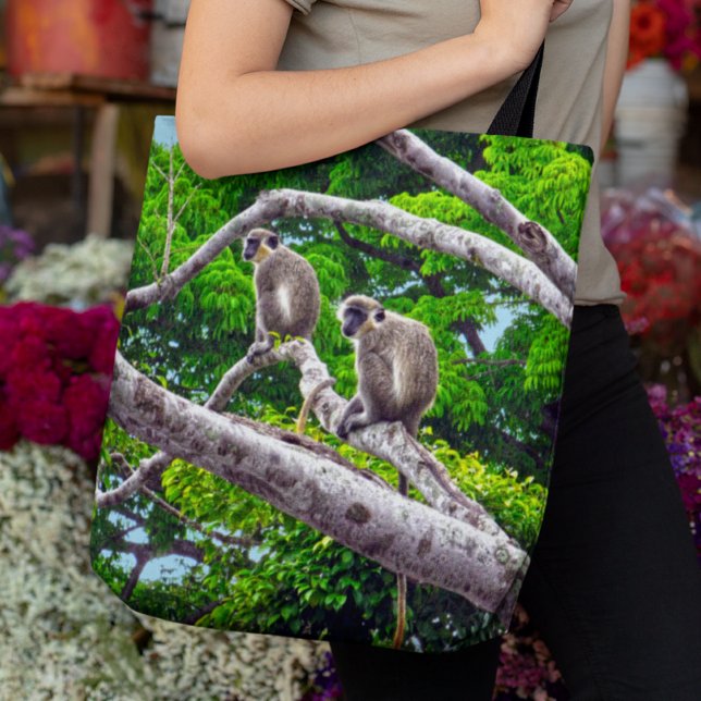 Zwei grüne Affen sitzen im Baumkronenbeutel (Von Creator hochgeladen)