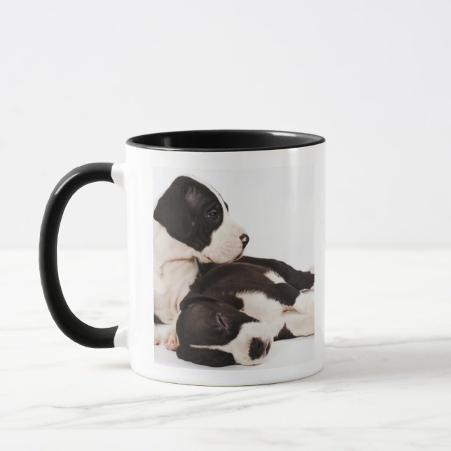 Zwei Harlekin-Dogge-Welpen Tasse (Links)