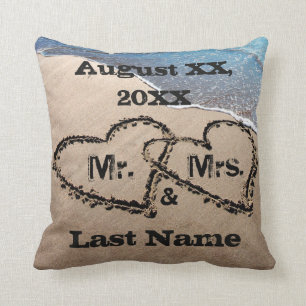 Zwei Herzen im Sand Mr. & Mrs. Wedding Pillow Kissen