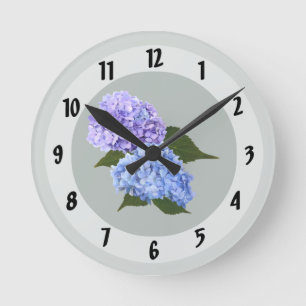Zwei Hydrangea Lavender und Blau Runde Wanduhr