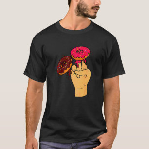 Zwei in Rosa, einer in der Stinkbombe Schocker Er T-Shirt