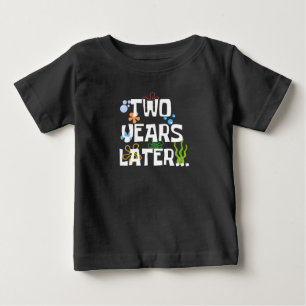 Zwei Jahre später, lustiges 2. Geburtstags-Party Baby T-shirt