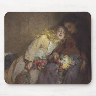 Zwei junge Mädchen kehren Zuhause zurück Mousepad