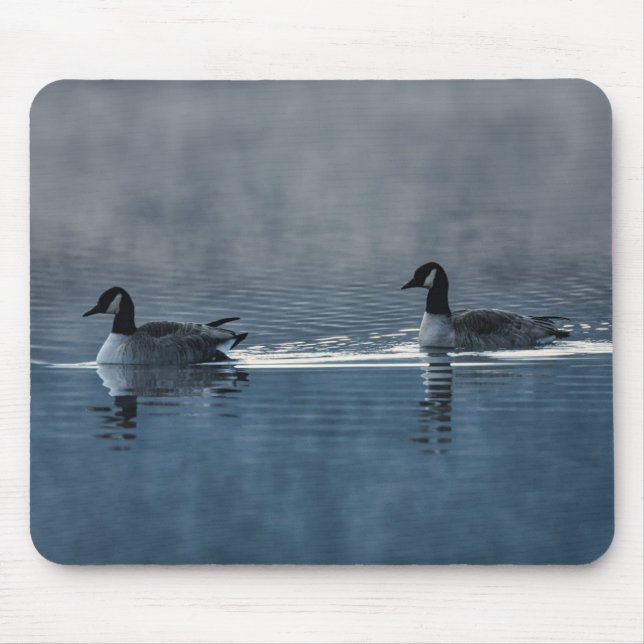 Zwei kanadische Gänse auf dem Lake Mouse Pad Mousepad (Vorne)