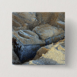 Zwei kastenähnliche Geräte verpackt Button