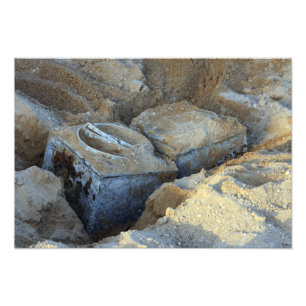 Zwei kastenähnliche Geräte verpackt Fotodruck