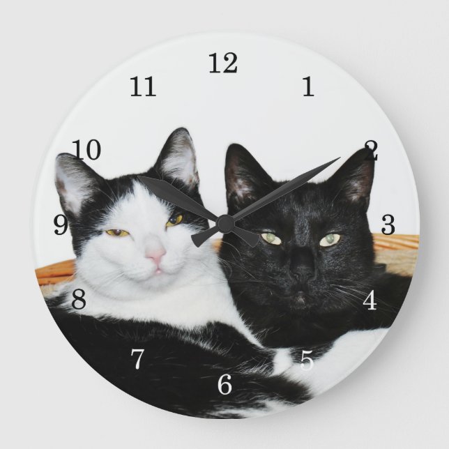 Zwei Katzen in Liebe Große Wanduhr (Vorderseite)
