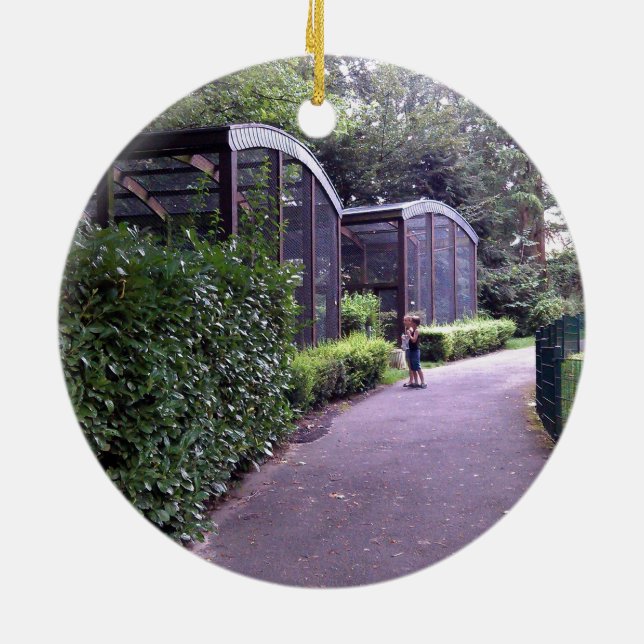 zwei Kinder im Park Keramik Ornament (Hinten)