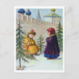 Zwei Kinder und Weihnachtsbäume unter den Wänden Postkarte
