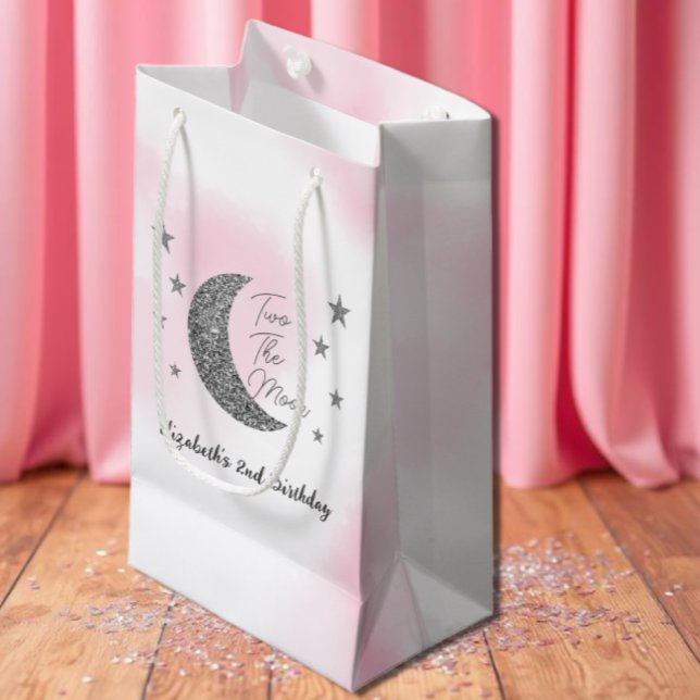 Zwei kleine Geschenktasche zum zweiten Geburtstag Kleine Geschenktüte (Von Creator hochgeladen)