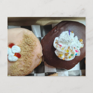 Zwei leckere Donuts Postkarte