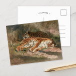 Zwei Lieder | Rosa Bonheur Postkarte<br><div class="desc">Zwei Nachwuchsspieler (1887) | Rosa Bonheurs Zwei Tiger sind ein ruhiges und majestätisches Gemälde, das zwei Tiger darstellt, die friedlich in einer grünen Landschaft ruhen. Die sorgfältige Liebe zum Detail des Künstlers bringt die gestreiften Fell- und Muskelformen der Tiger zum Leben, während die natürliche Umgebung die ruhige Stimmung der Komposition...</div>