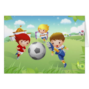 Zwei Mädchen und ein Junge, der Fußball spielt