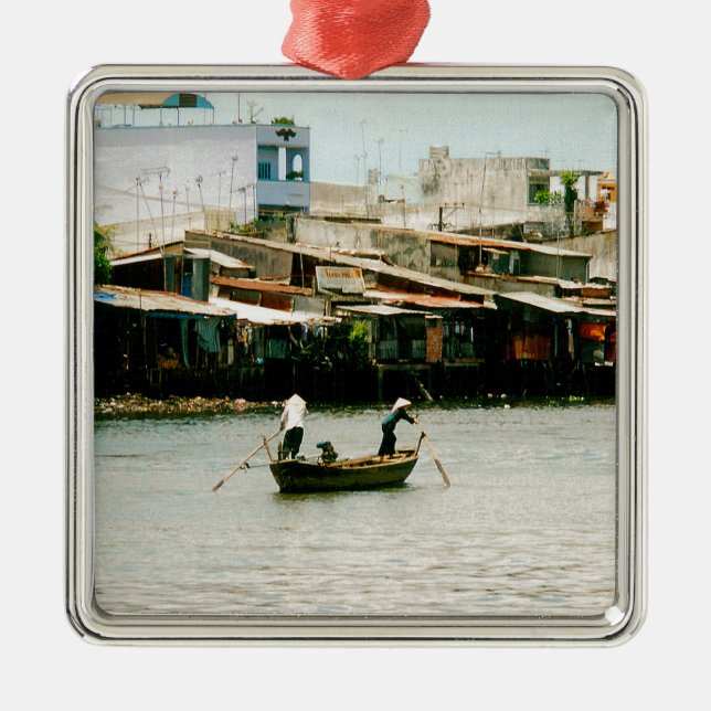Zwei Männer auf einem Boot - Saigon Fluss Silbernes Ornament (Vorne)
